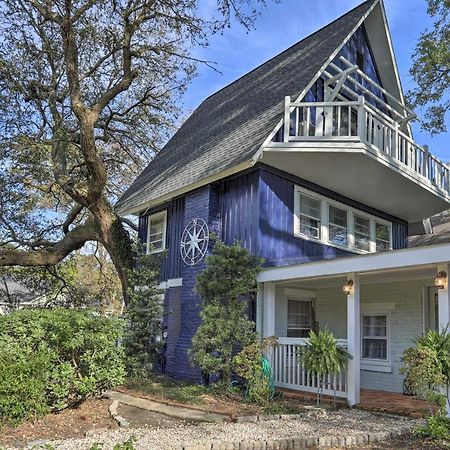 Coastal, Walkable Home In Historic Southport! Extérieur photo
