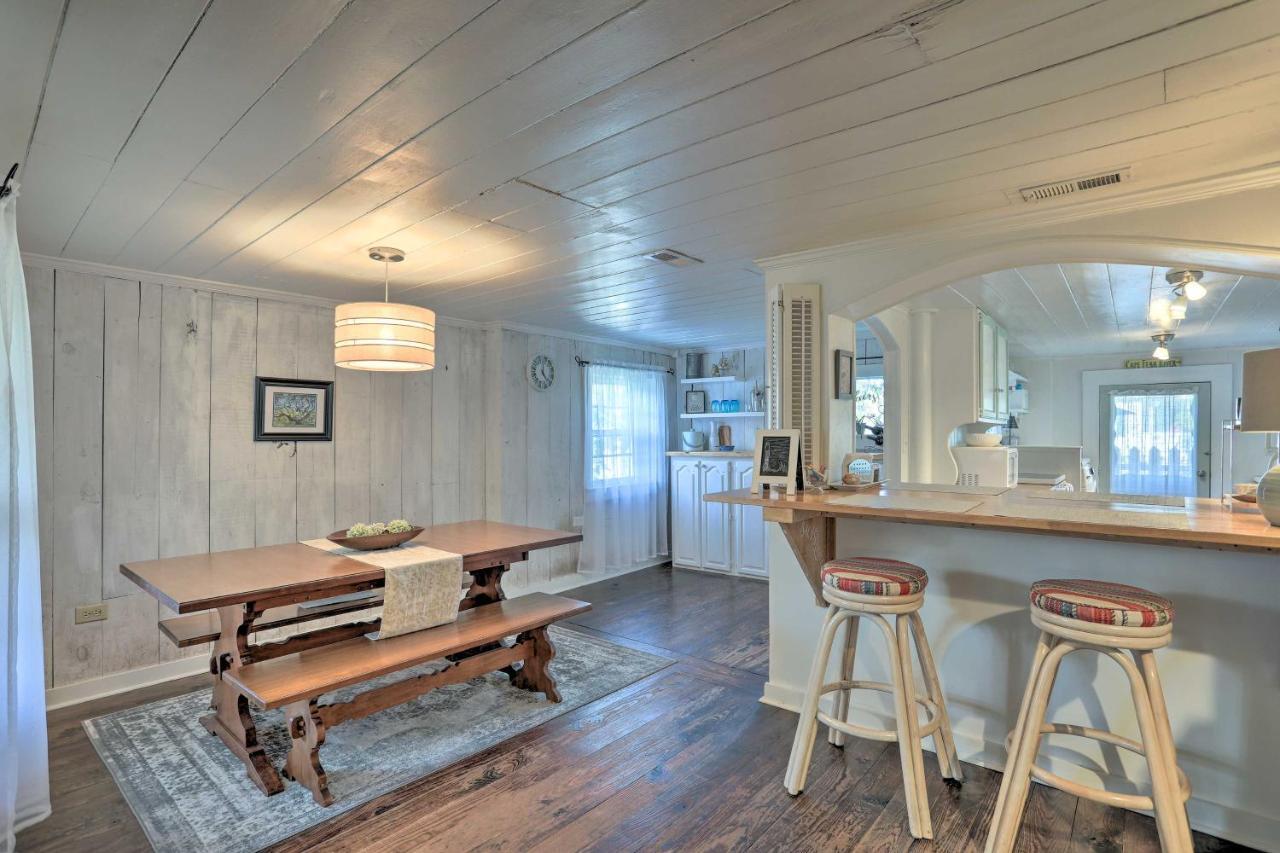 Coastal, Walkable Home In Historic Southport! Extérieur photo