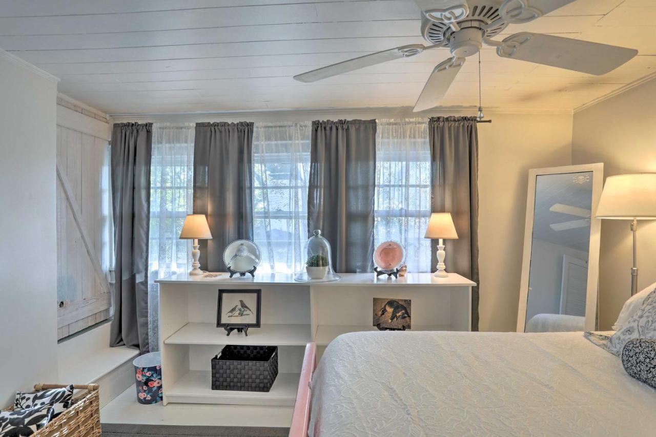 Coastal, Walkable Home In Historic Southport! Extérieur photo