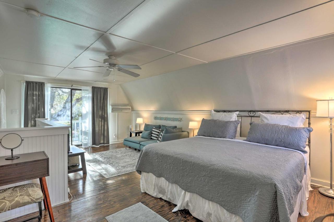 Coastal, Walkable Home In Historic Southport! Extérieur photo